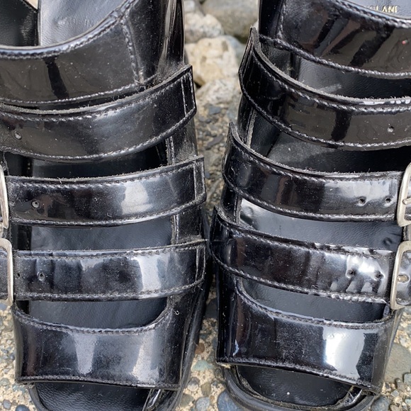 John Fluevog Electra patent leather high sandals - Picture 9 of 9